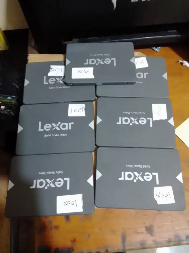 Terima jual beli komputer bekas/sperpad komputer memori server HDD SSD
