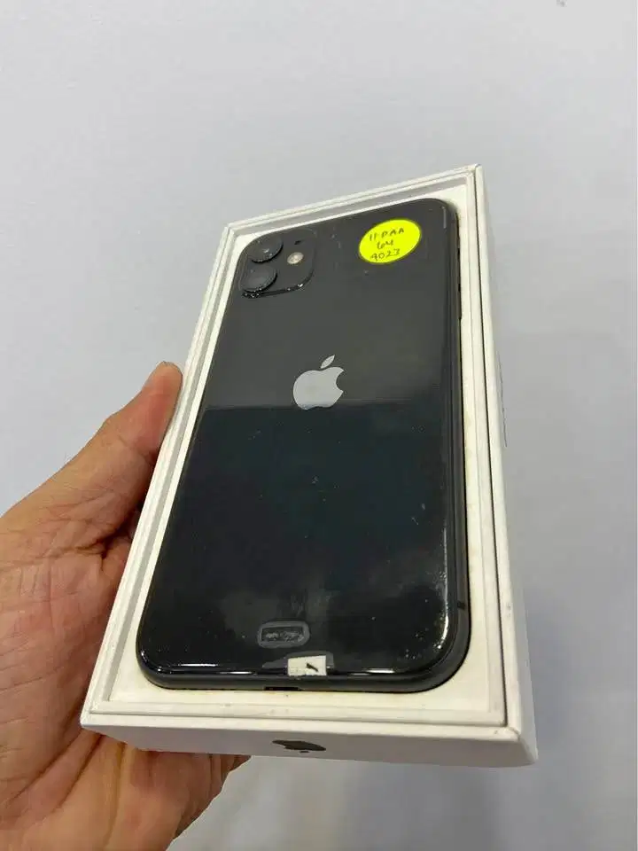 Second IPHONE 11 64gb Black IBOX Welldutt