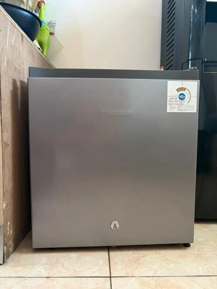 Kulkas mini, mini bar merk hisense