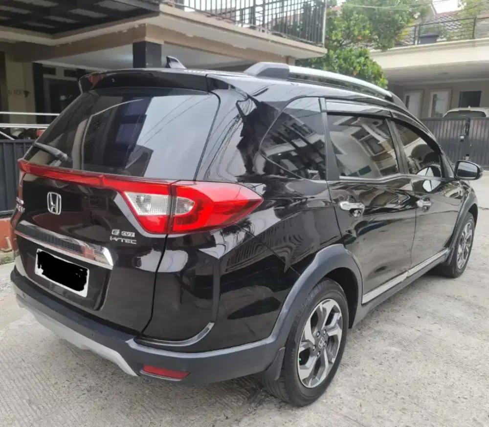 Honda BR-V E cvt Matic Black Edition Pemakaian Pribadi SIAPA CPT DAPAT