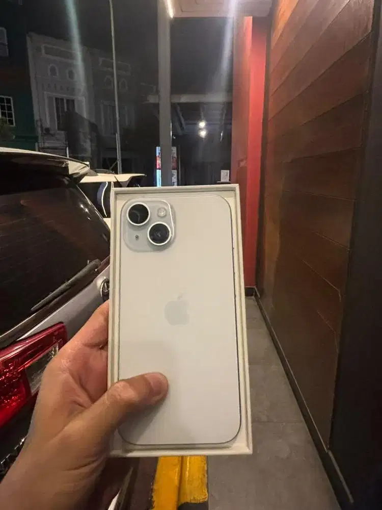 iPhone 15 Basic