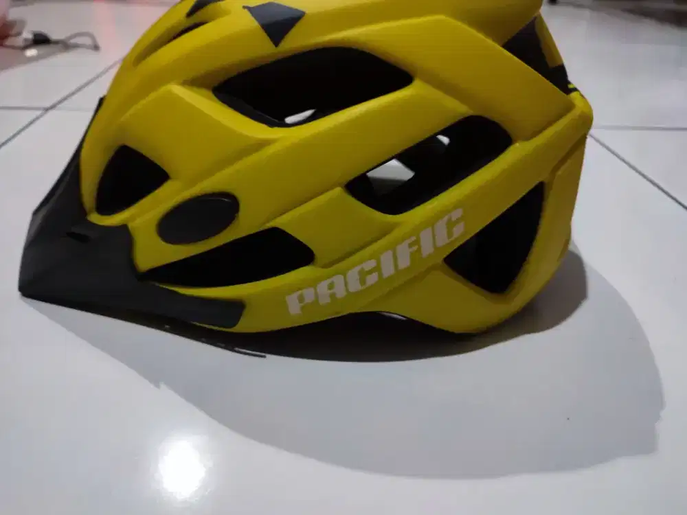 Helm sepeda pacific sp-j106