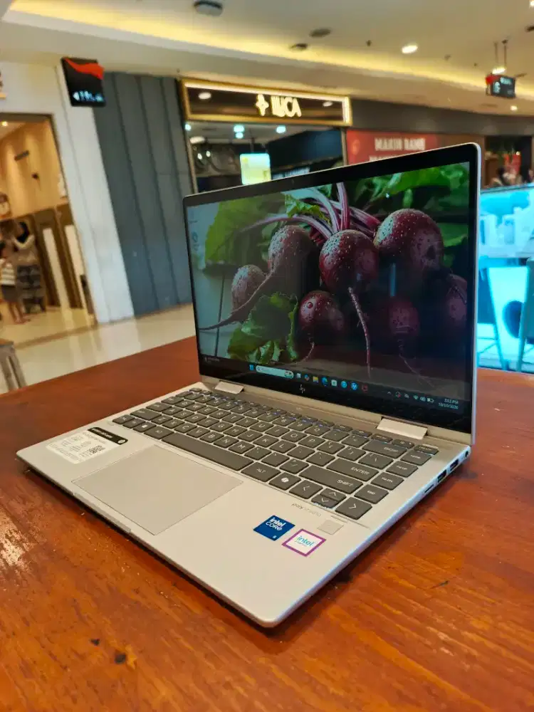 HP ENVY X360 2-IN1 14-ES1013DX CORE 5-120U RAM 8GB SSD 512GB