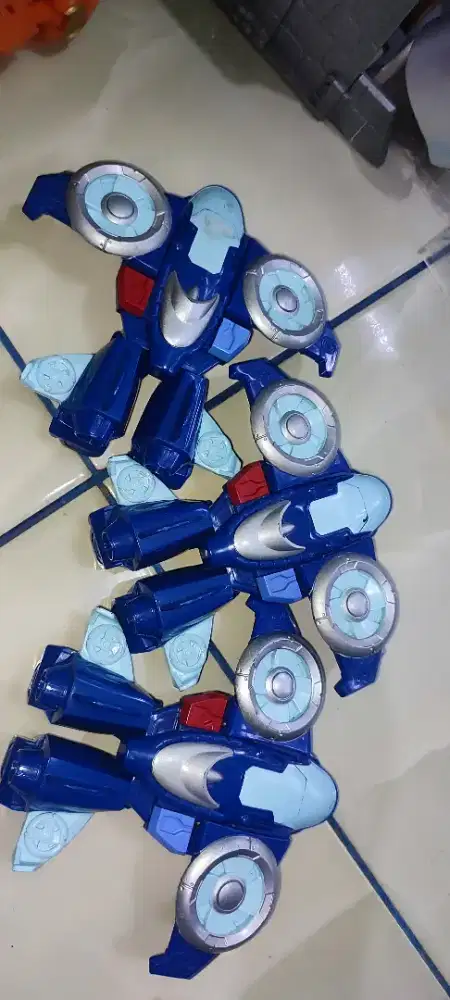 Hayo kak di tnya aja dlu kak