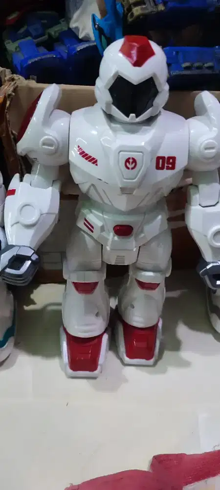 Robot pake batre