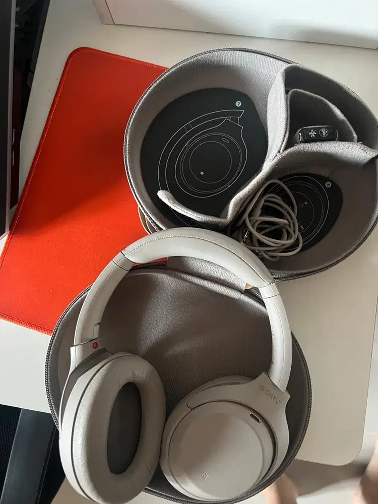 Headphone Sony WH-1000XM4