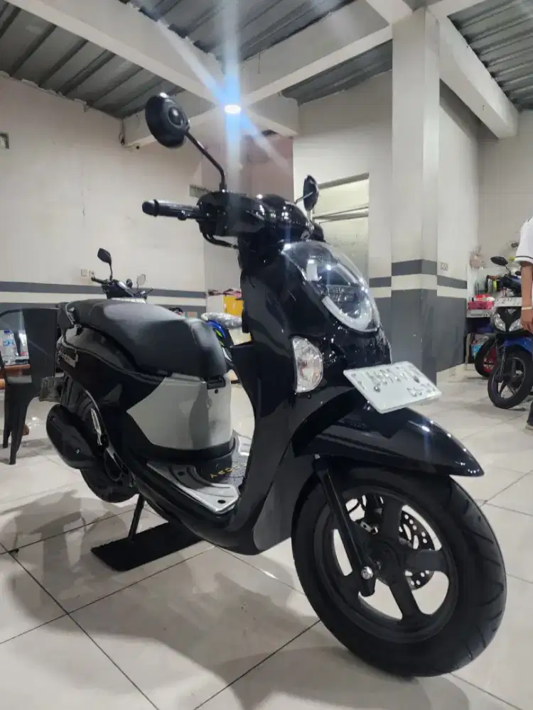 READYY SCOOPY STAYLIS 2026