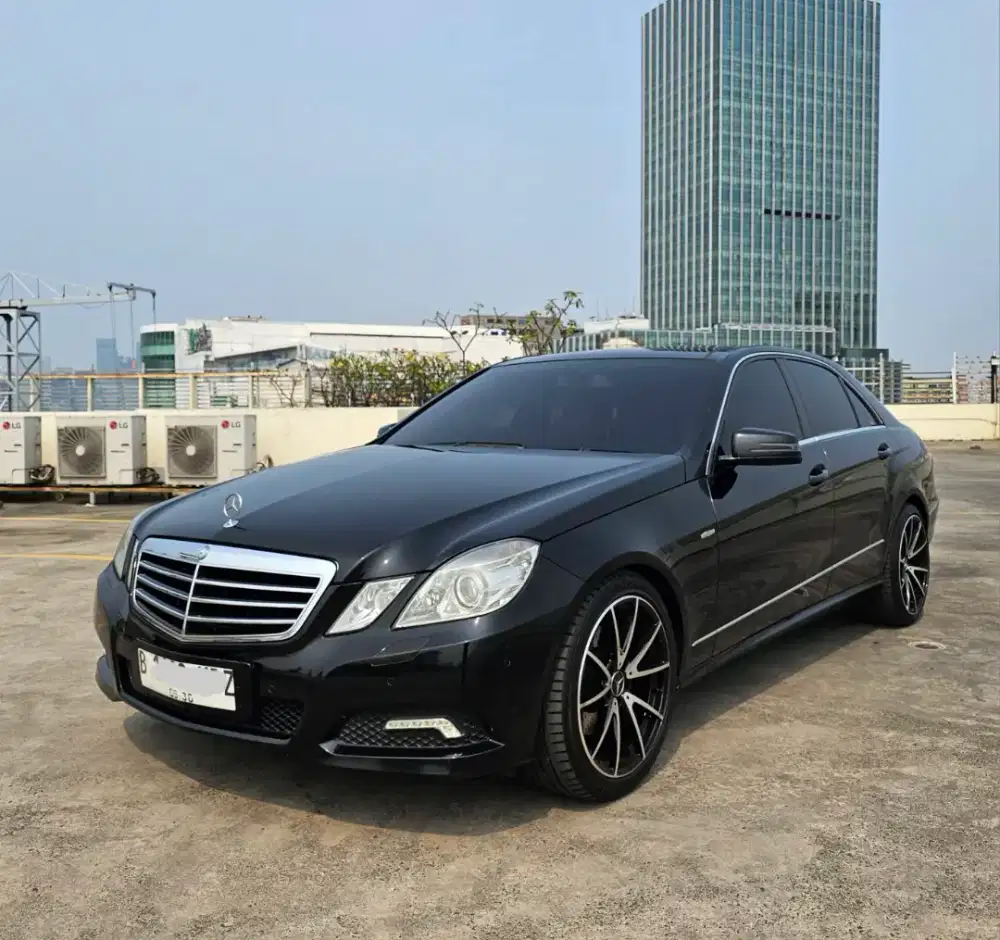 Mercedes-Benz E300 2010 Avantgarde W212