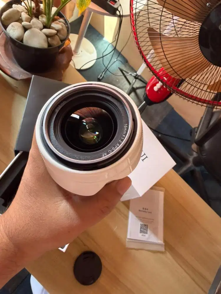 Lensa Sirui 16 mm X mount for fujifilm