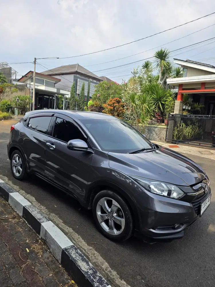 Honda Hr-V E CVT 2018 hrv E matic mulus terawat km low