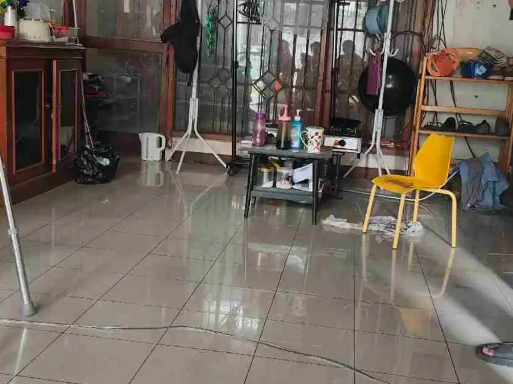 Rumah hitung tanah di dalam komplek mitra dago Antapani