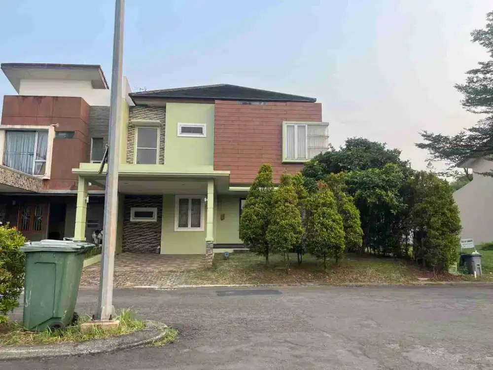 DISEWAKAN RUMAH MURAH BAGUS STRATEGIS FULL FURNISH THE ICON COSMO BSD CITY