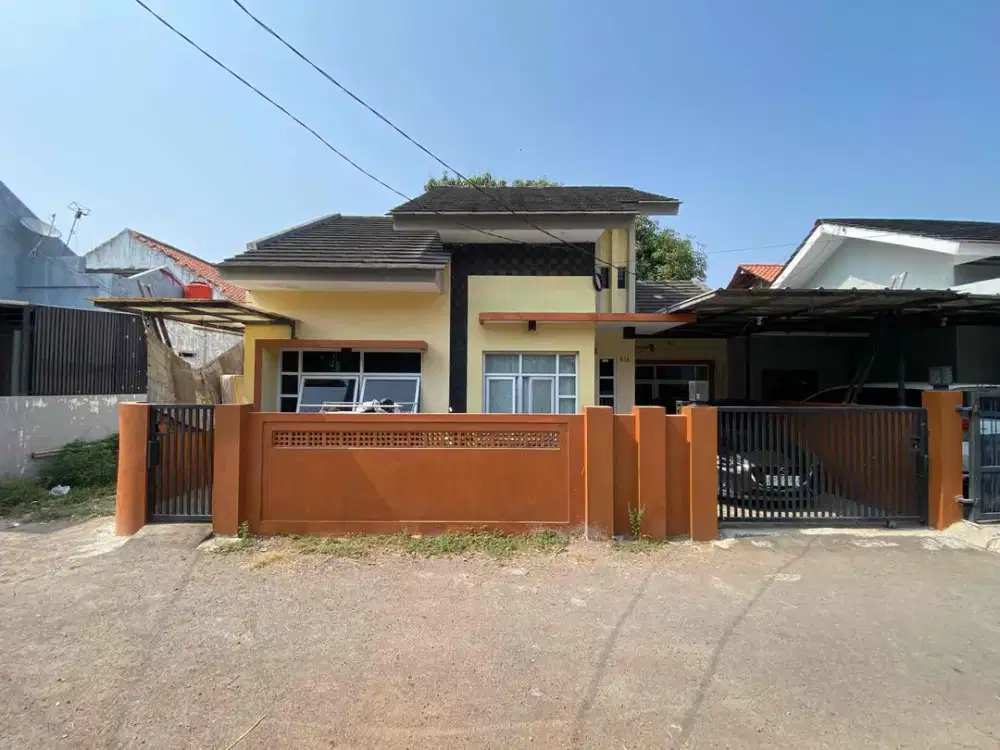 RUMAH 300jtan Tuparev Dekat Grage Mall
