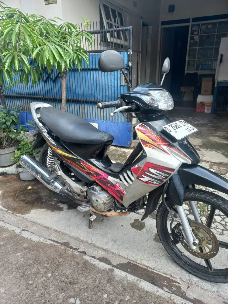 Suzuki Shogun thn 2005