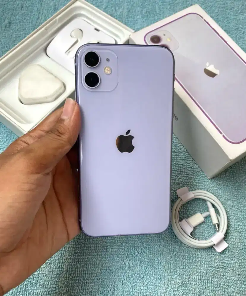 iPhone 11 128gb purple Like new