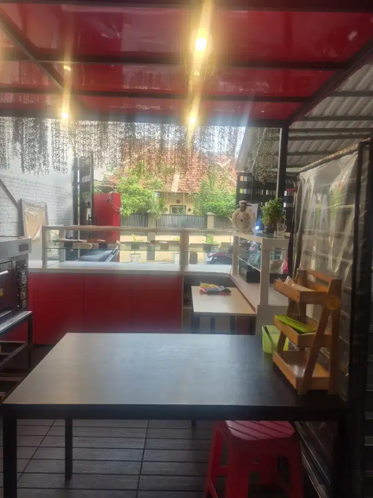 Dicari karyawan untuk toko roti