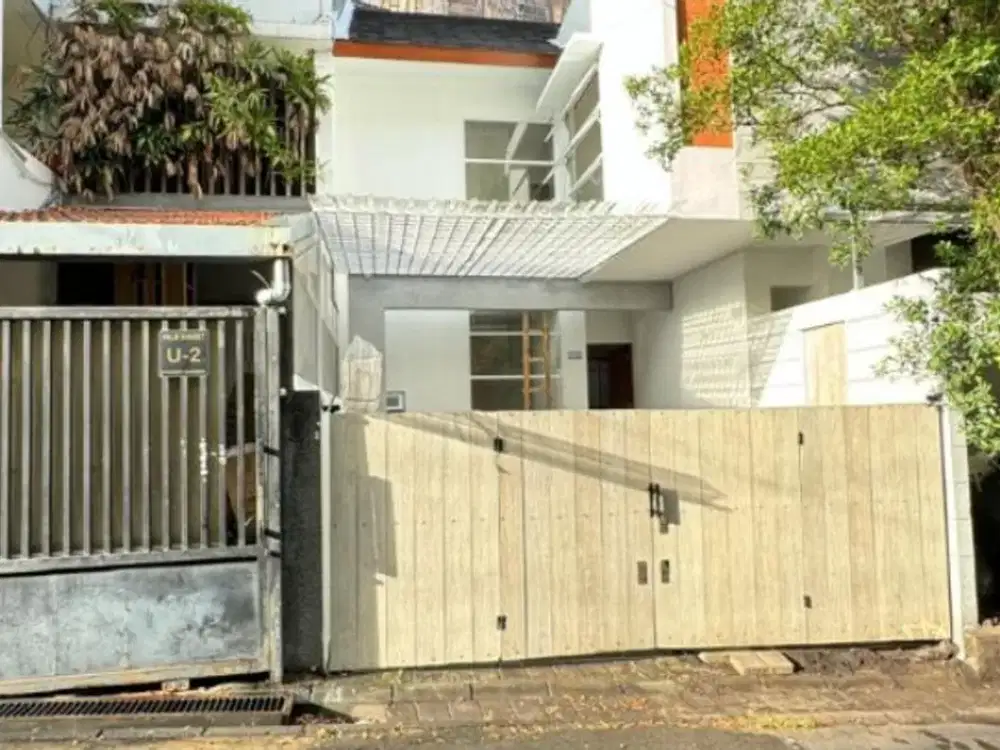 MODERN TROPICAL HOUSE IN PURA MERTASARI FOR SALE OR LEASEHOLD