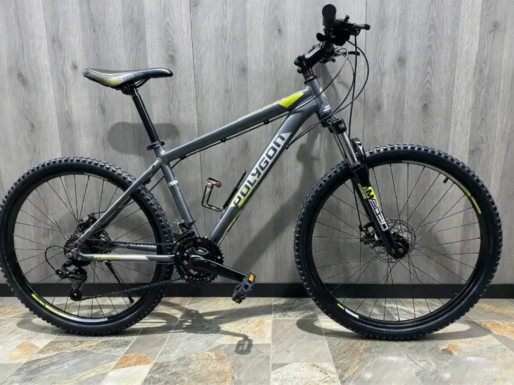 Sepeda gunung MTB Polygon monarch 4 alloy