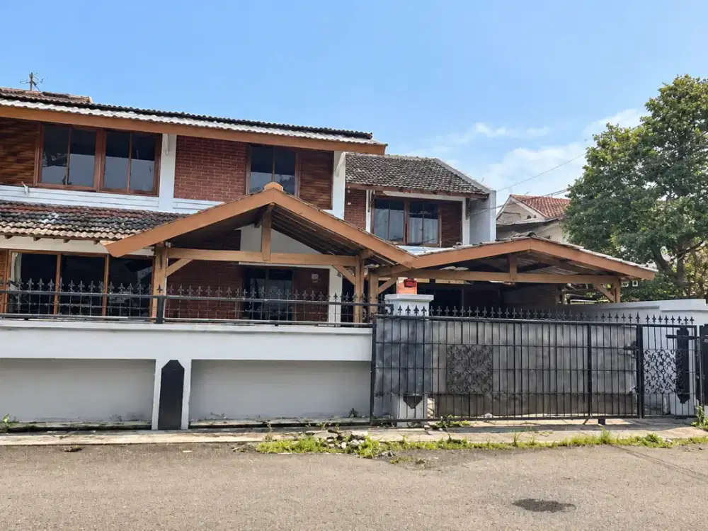Rumah Siap Huni Semi Furnished Bangunan Luas di Turangga Buahbatu Bandung
