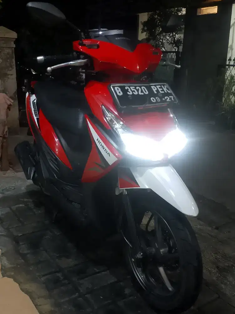 Vario LED 110cc th 2017