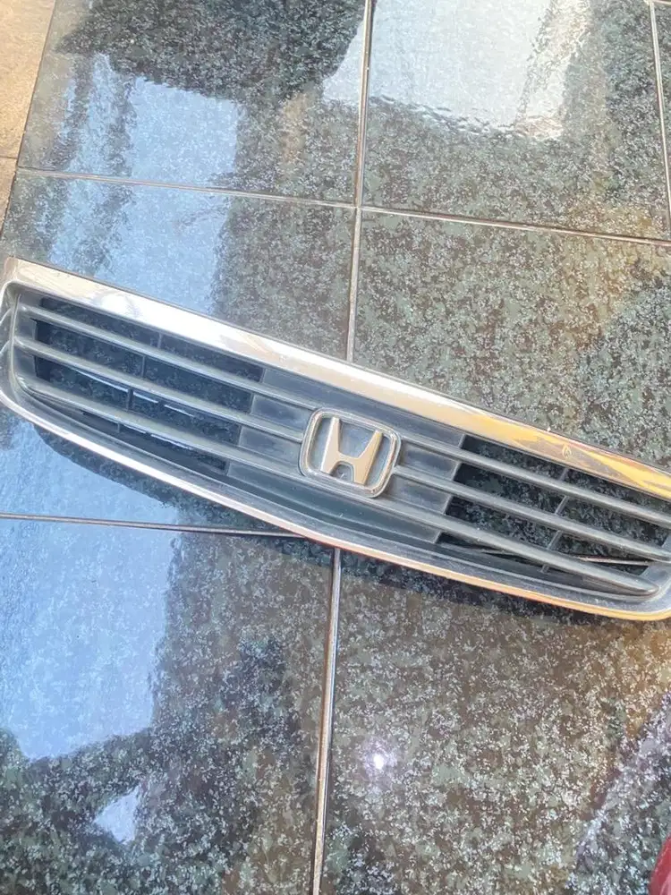 Grill Depan Honda City Z 2001 Original