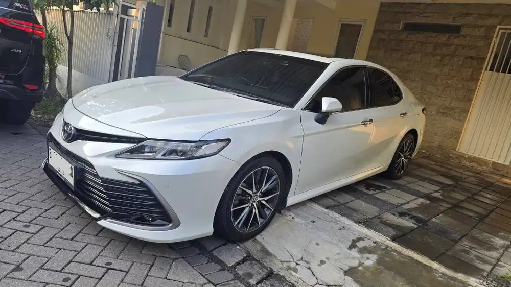 Camry Putih Mutiara