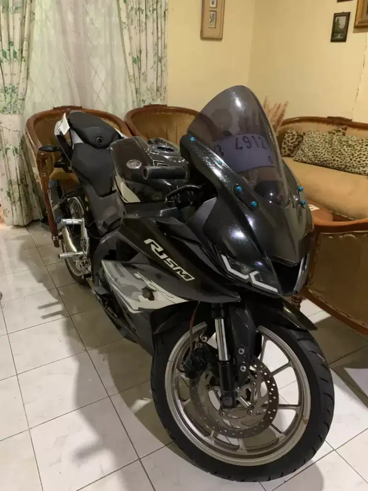 YAMAHA R15 V3 2018