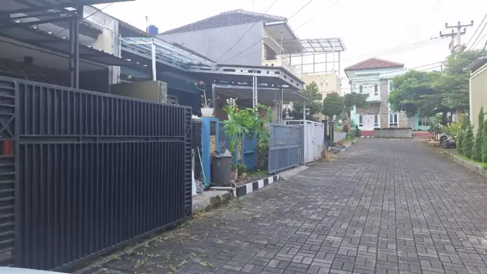 Dikontrakan rumah tinggal