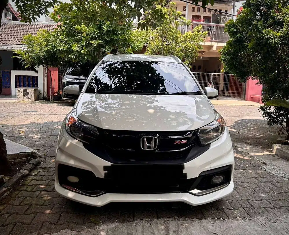 Honda Mobilio RS Facelift Metic Putih Warna Favorit
