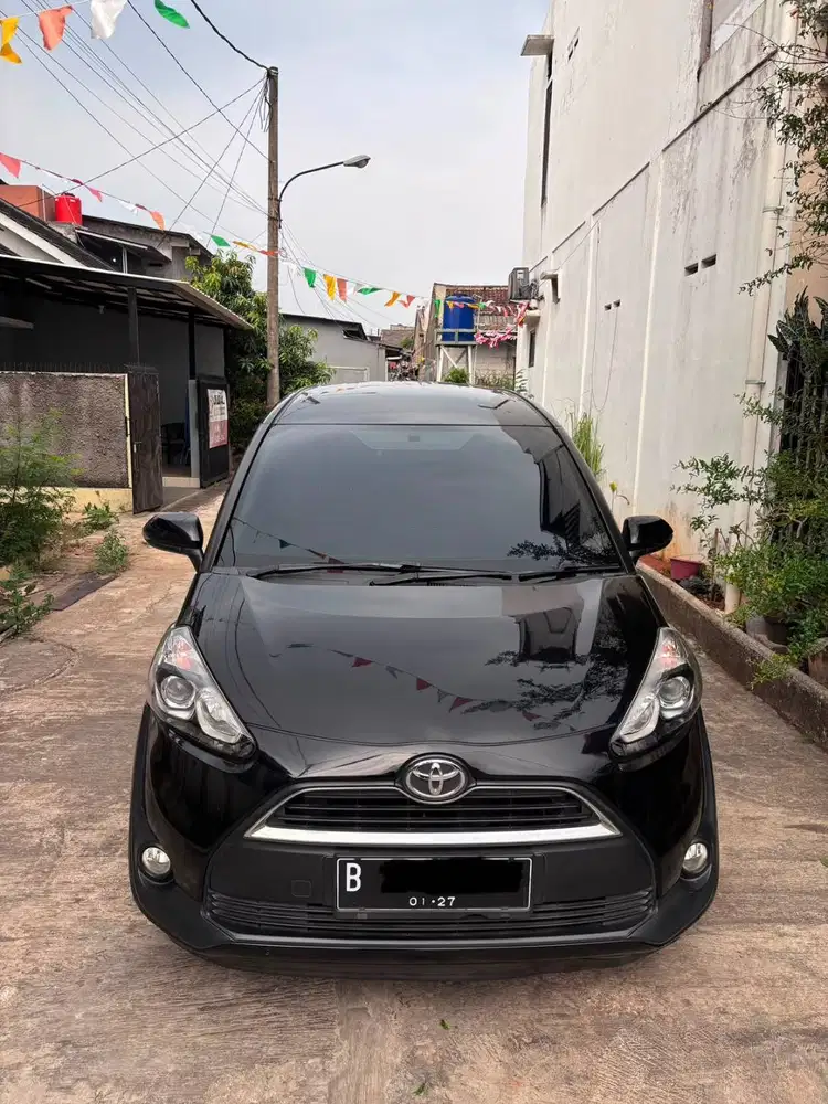 Toyota Sienta 1.5 V CVT 2017 - KM 72rb Orisinil Pajak Super Panjang