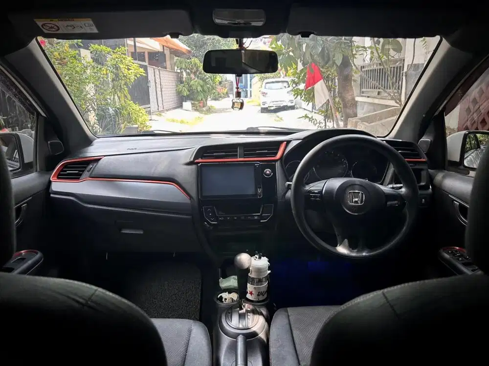 Honda Mobilio RS Facelift Metic Putih Warna Favorit