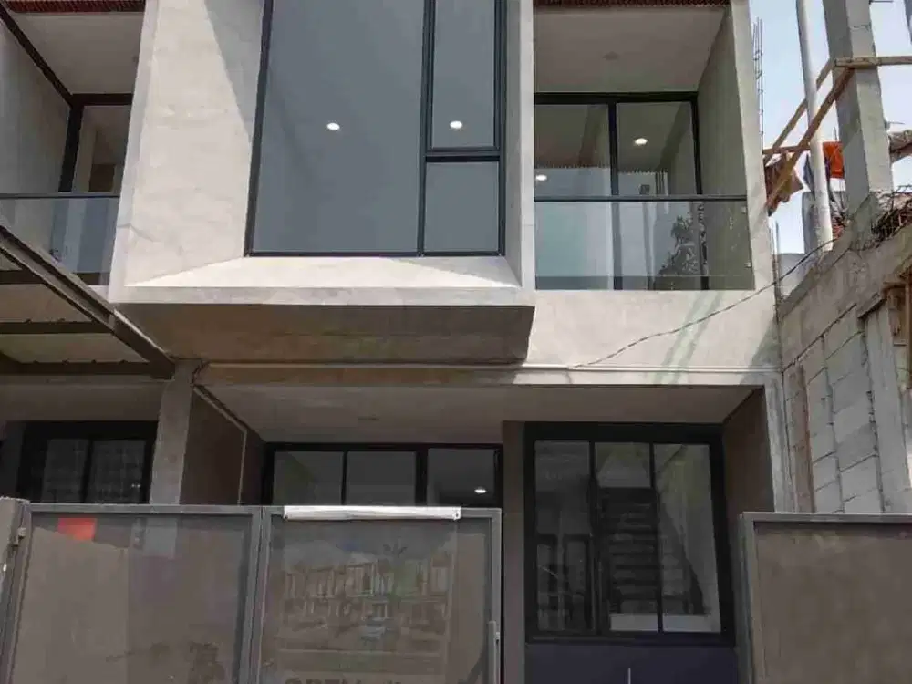 townhouse. baru. 3. kt.   hrg. lokasi. bgs.  sirkulasi udara. bgs