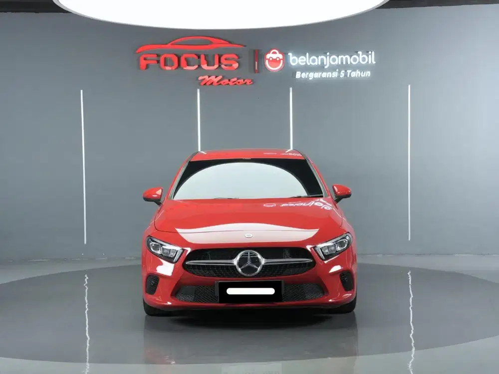 Km 24rb mercedes benz mercy a200 hatchback 2018 merah