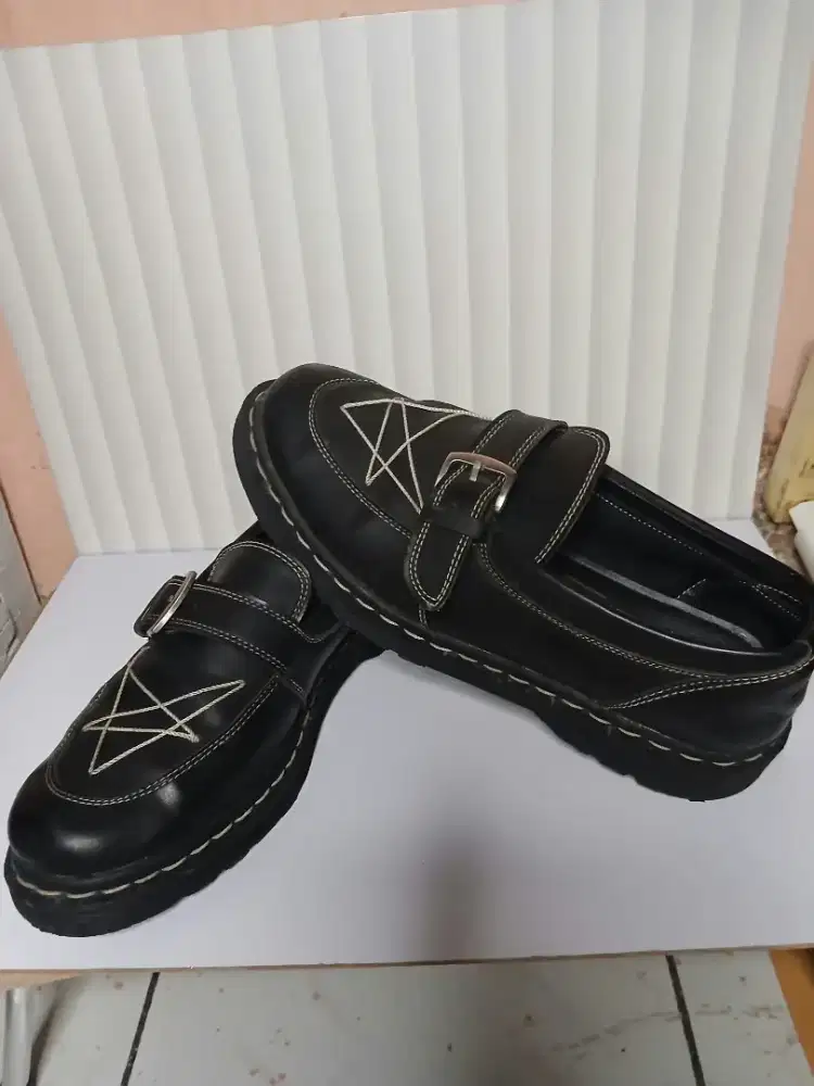 Dijual sepatu pria (second)
