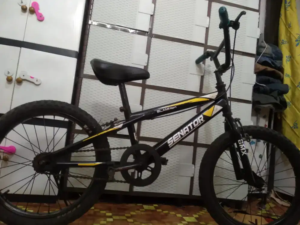 Sepeda BMX anak UK 18