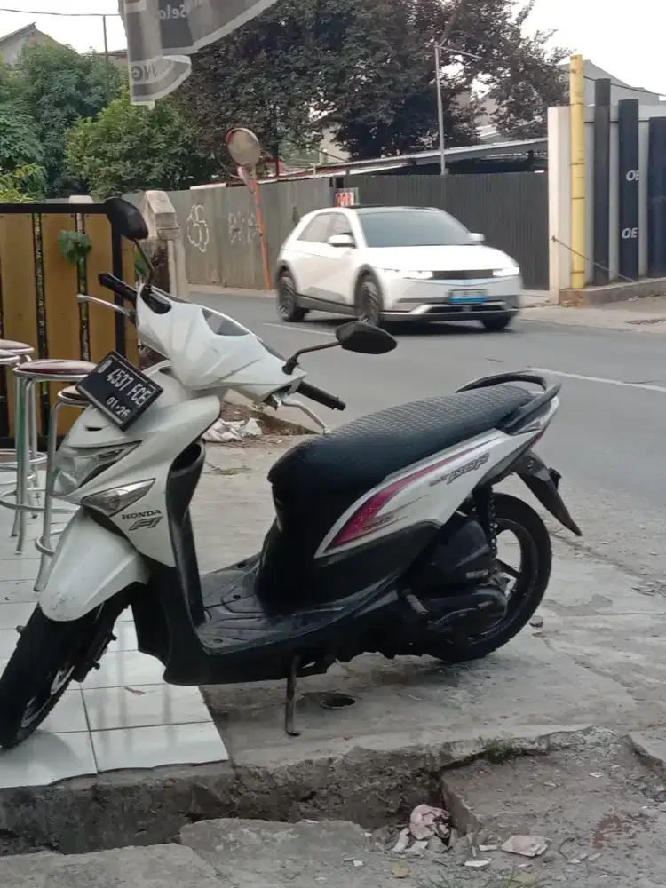Honda Beat  2015.hrg Nett.Stnk hilng.Bpkb ada.pjk off.B 2026