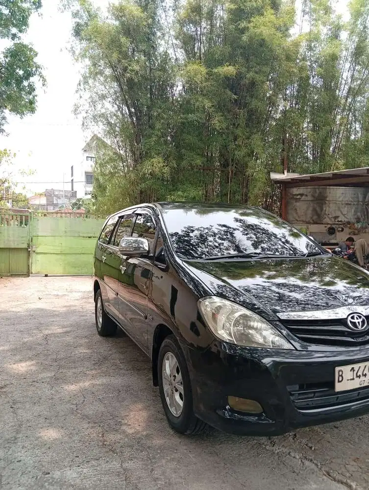 Toyota Kijang Innova 2011 Diesel