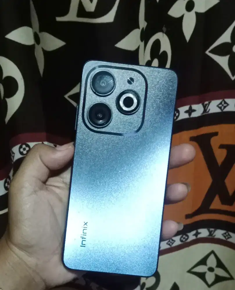 Infinix Smart 8 ram 4+8/128 Ori mulus.