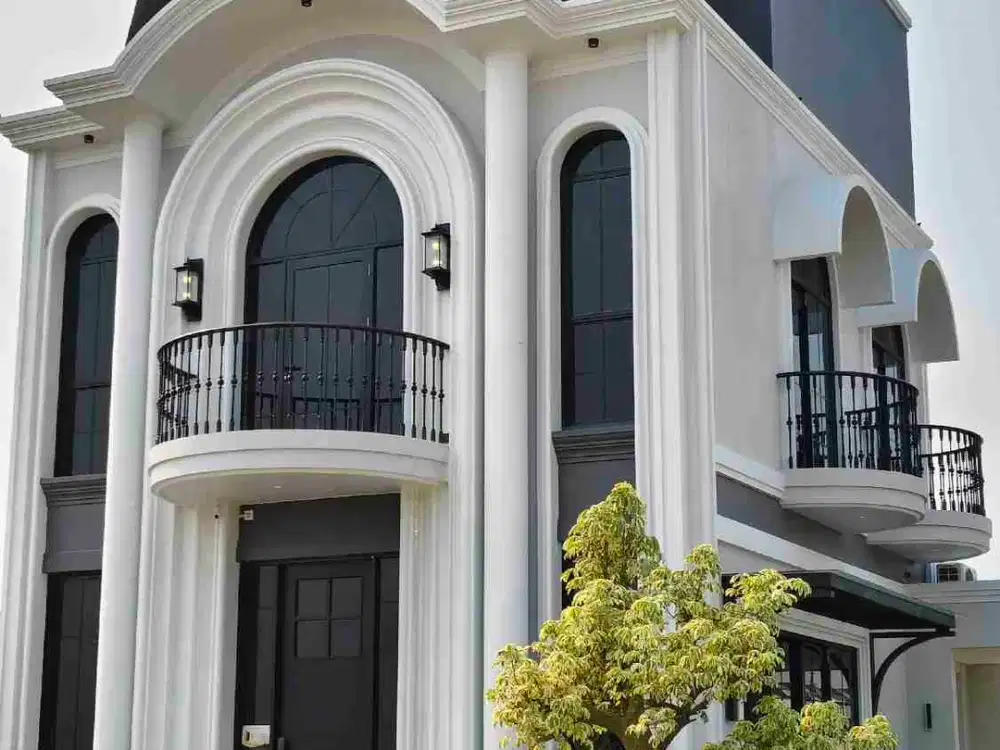 Rumah Mewah 3 Lantai Klasik Modern Perumahan Lakarsantri Surabaya