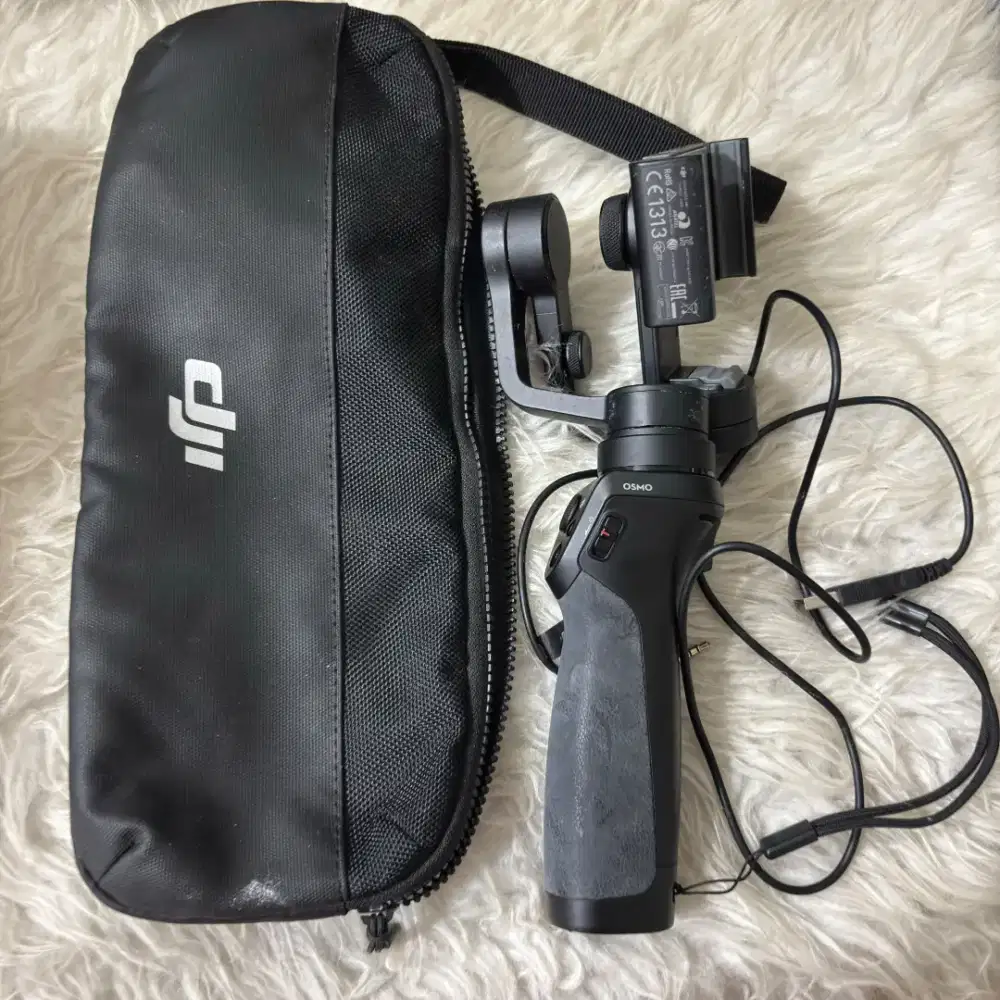 DJI Osmo Mobile 2 Smartphone Gimbal Stabilizer HP Mulus Normal Pouch