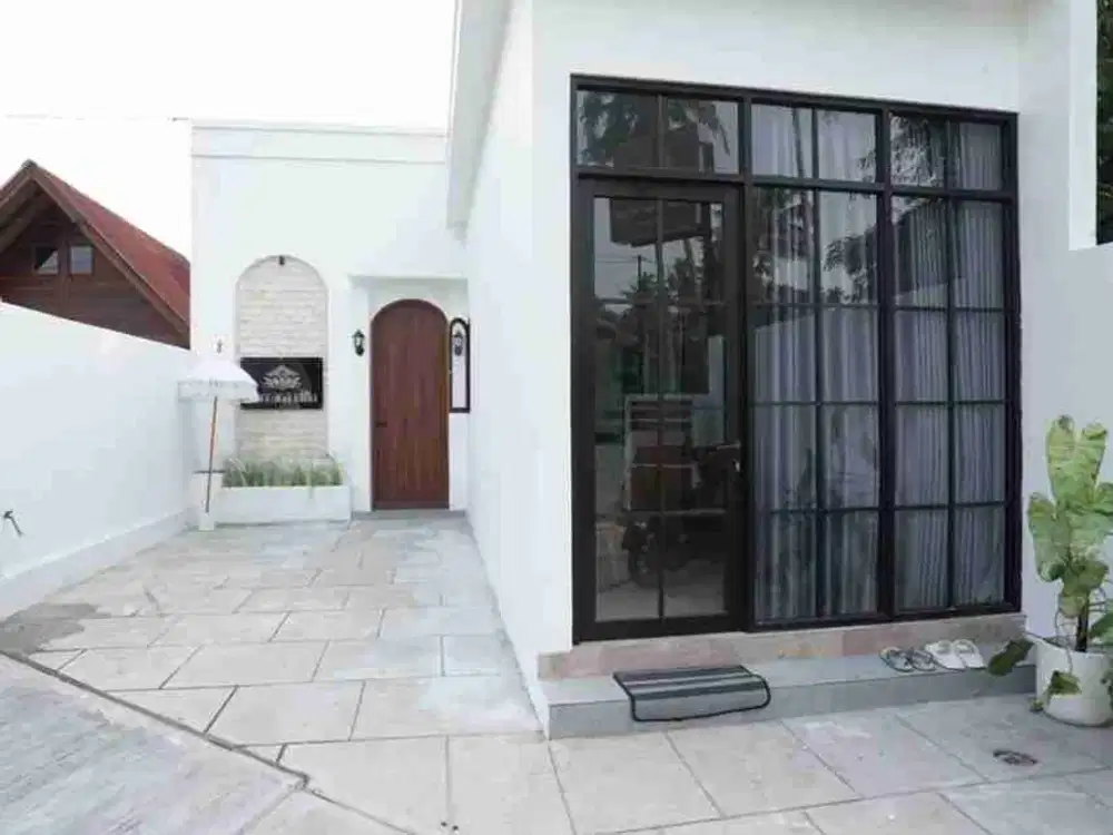 RUMAH VILLA CANTIK ESTETIK WITH PRIVATE POOL DI JALAN KALIURANG KM. 14 NGAGLIK SLEMAN