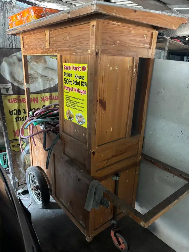 Gerobak Mie Kayu Jati Belanda BSD
