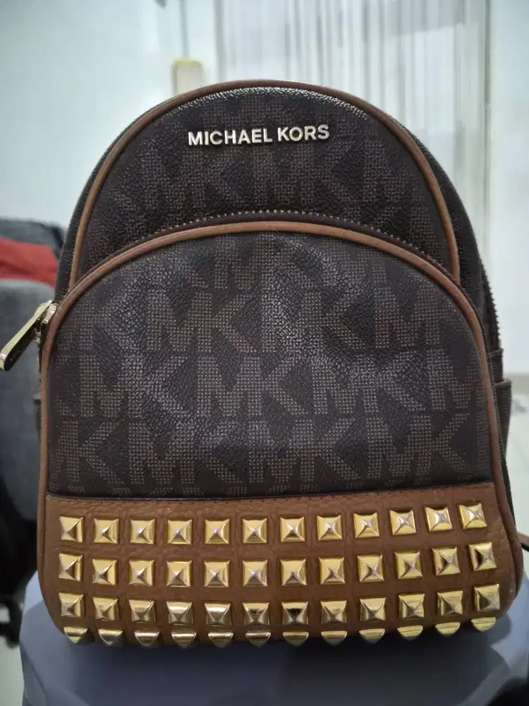 Michael Kors Abbey Extra Small (XS) Studded Backpack 2019.