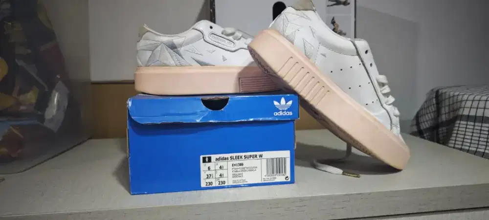 Sepatu Adidas Sleek Original Women