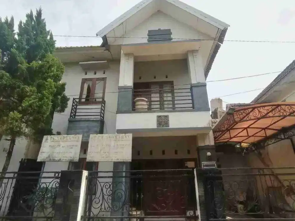 RUMAH SECOND 2 LANTAI HARGA MURAH BANGET DALAM PERUMAHAN DI SETURAN DEPOK SLEMAN