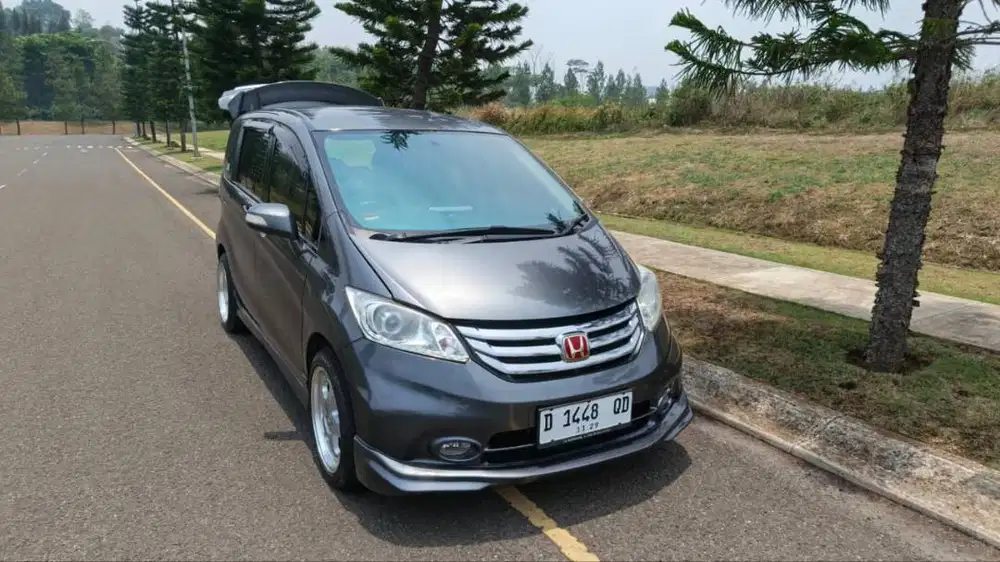 HONDA FREED TIPE E PSD TAHUN 2014