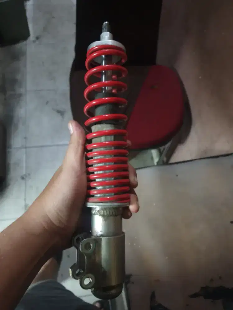 Jual shocbreaker vespa sprint 150 matic