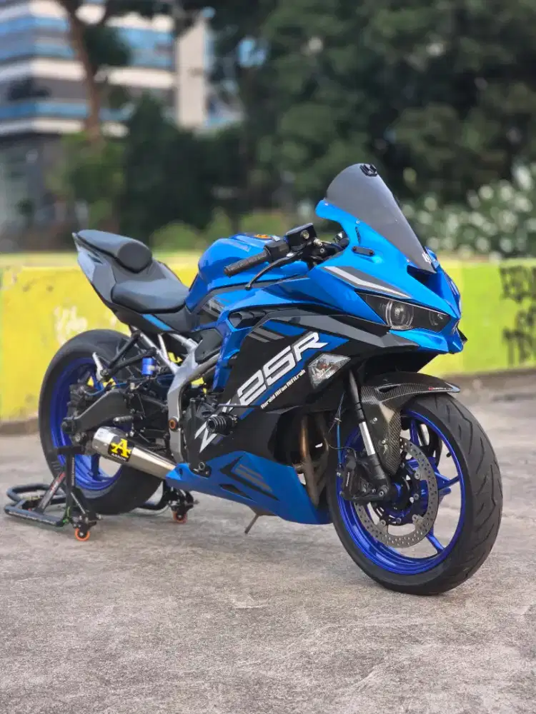 Kawasaki ZX25R ABS Plat D