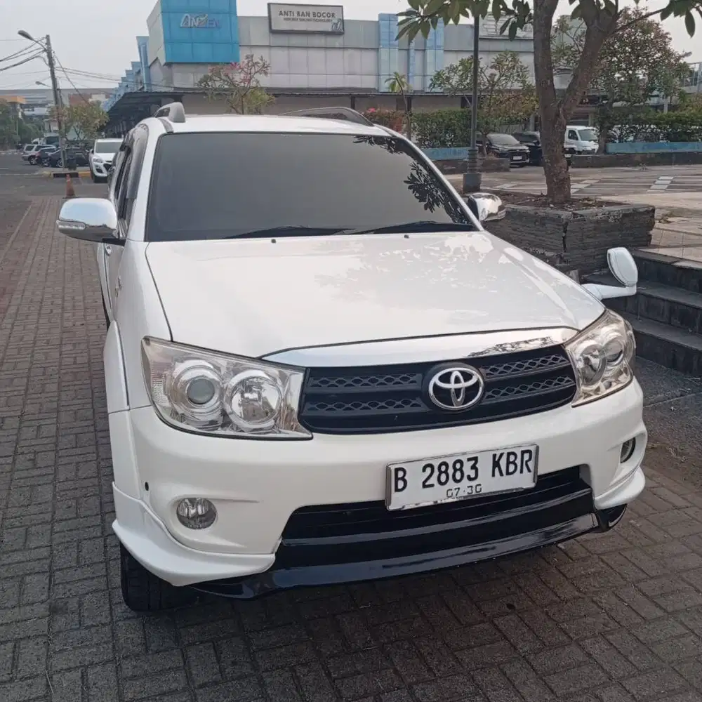 Fortuner G Lux 2.7 AT Bensin - PUTIH MUTIARA