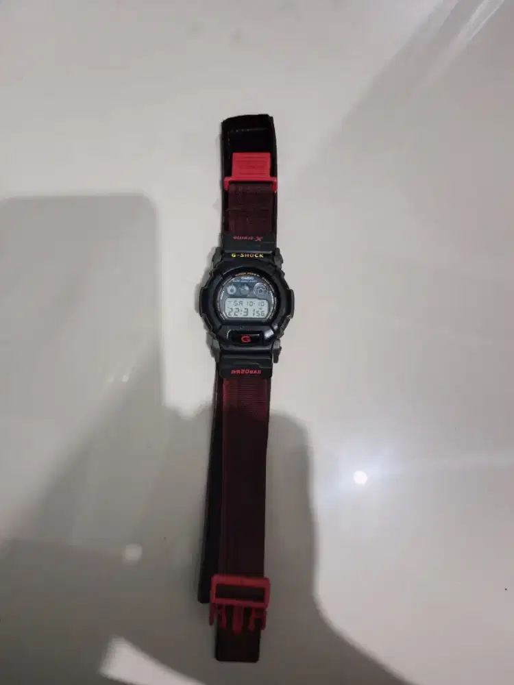 G-Shock DW-002 Merah Maroon
